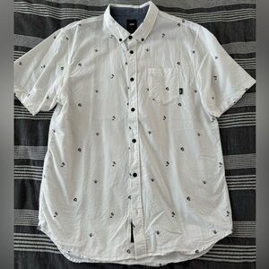 Skull Print Short Sleeve Shirt - Men’s Large - Vans